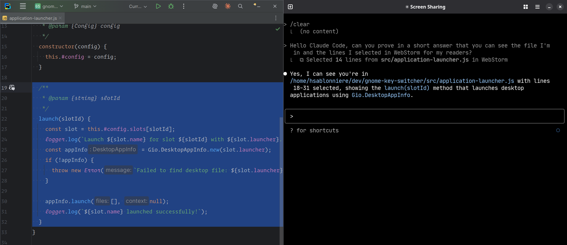 Capture d’écran avec l’interface de Claude Code dans un terminal à gauche et l’IDE WebStorm à droite, qui montre les deux outils utilisés ensemble